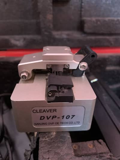 Fiber fusion splicer