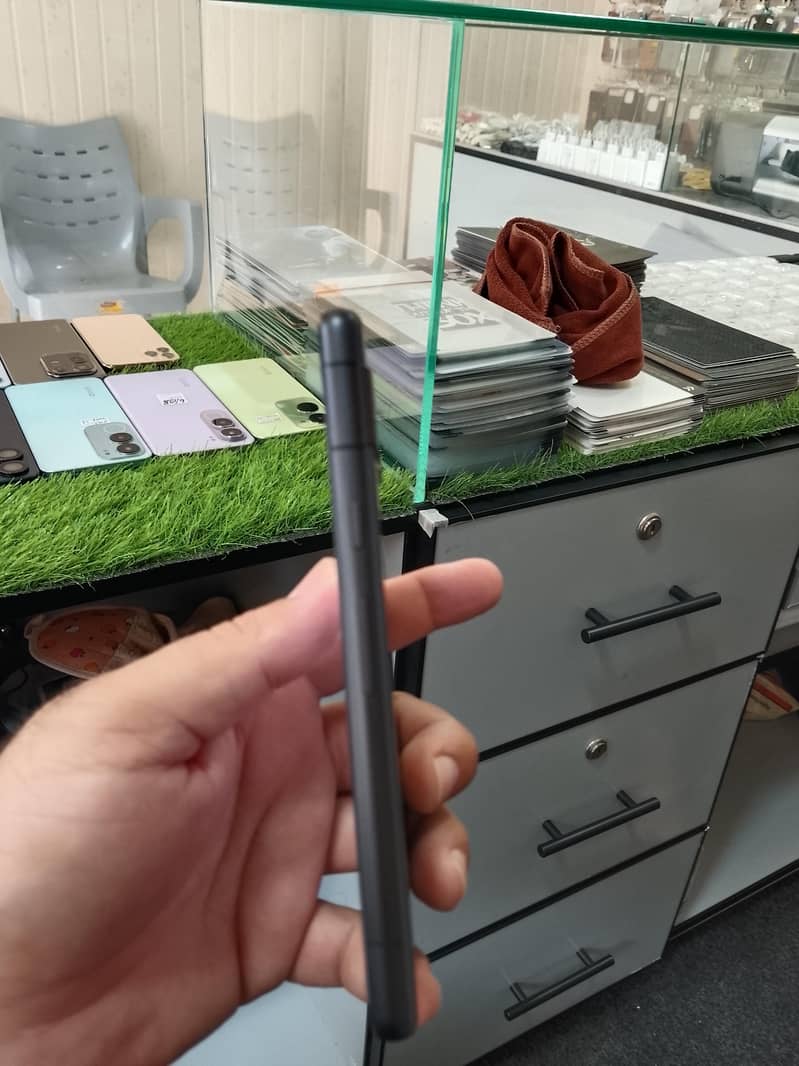Google Pixel 7a 2