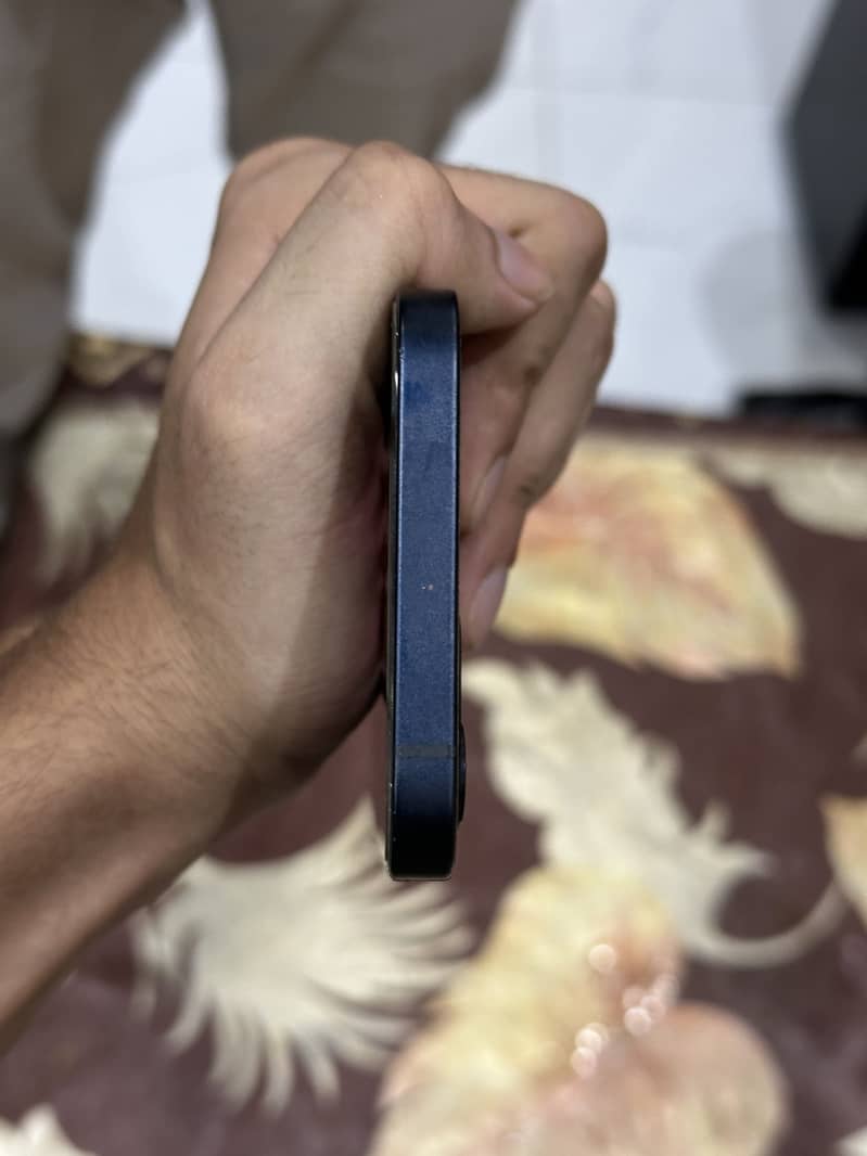 Apple iPhone 12 0