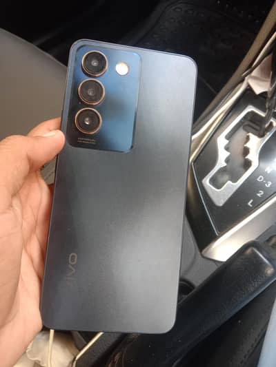 Vivo Y100