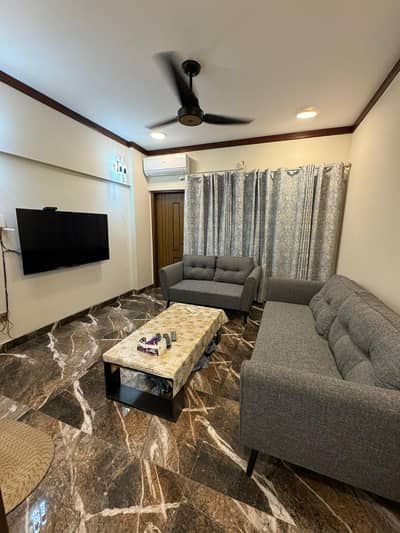 VIP LAVISH SEMI FURNISHED OFFICE FOR RENT 100% BACK UP WITH LIFT NO PARKING ISSUES 4 WASH ROOM