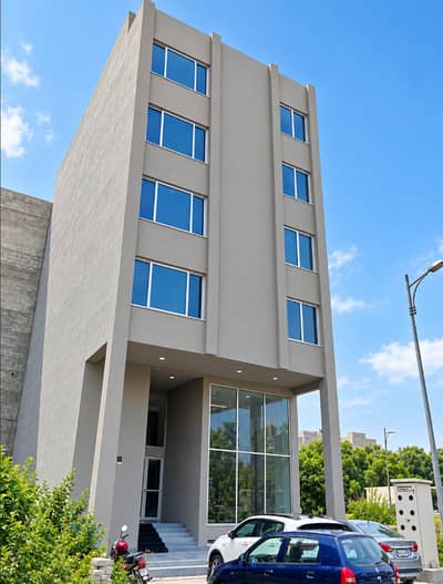 8 MARLA COMERCIAL BUILDING FOR RENT