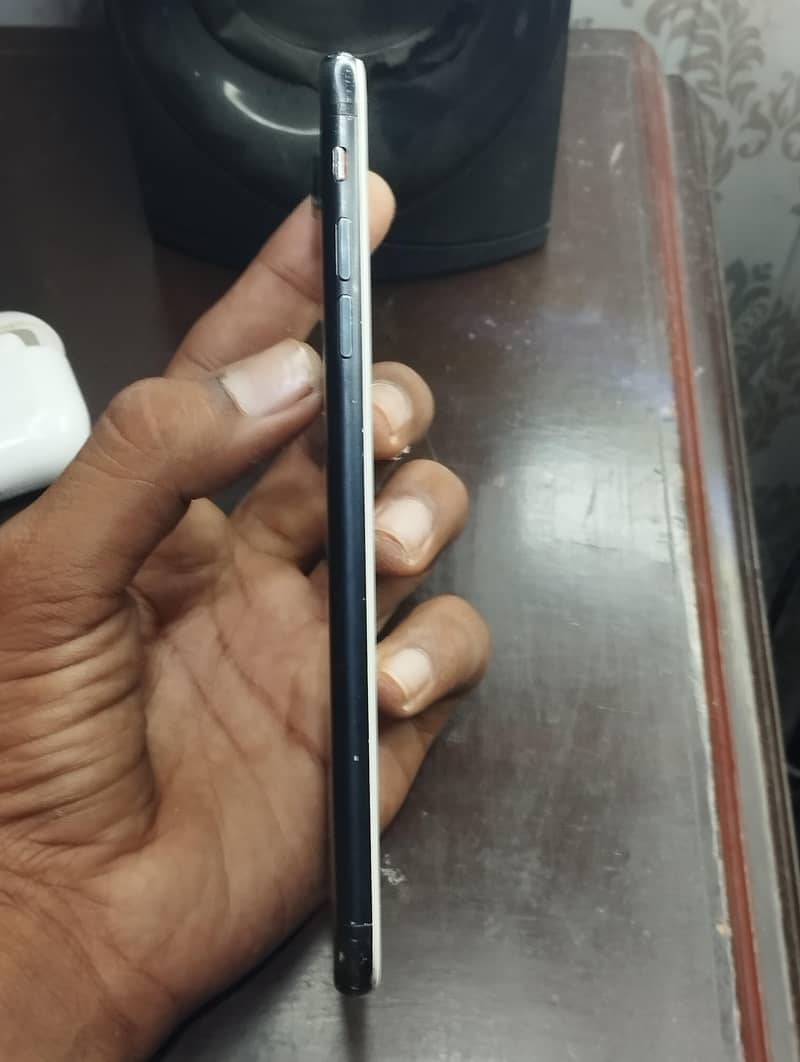 Apple iPhone 7 Plus 4