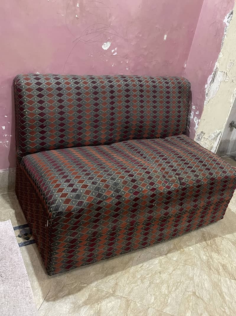 Sofas used condition 2 seter and 1/1 seter 1