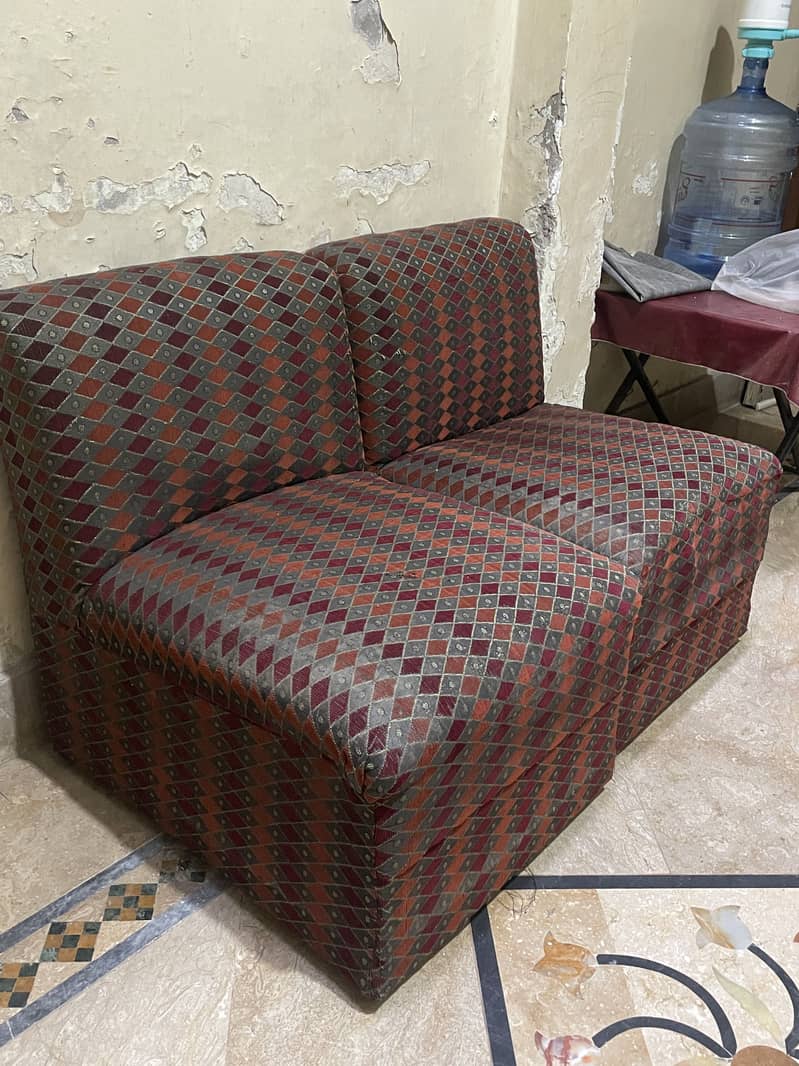 Sofas used condition 2 seter and 1/1 seter 2