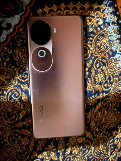 Vivo V40e