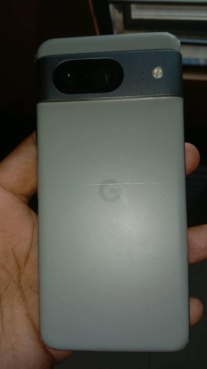 Google Pixel 8 3