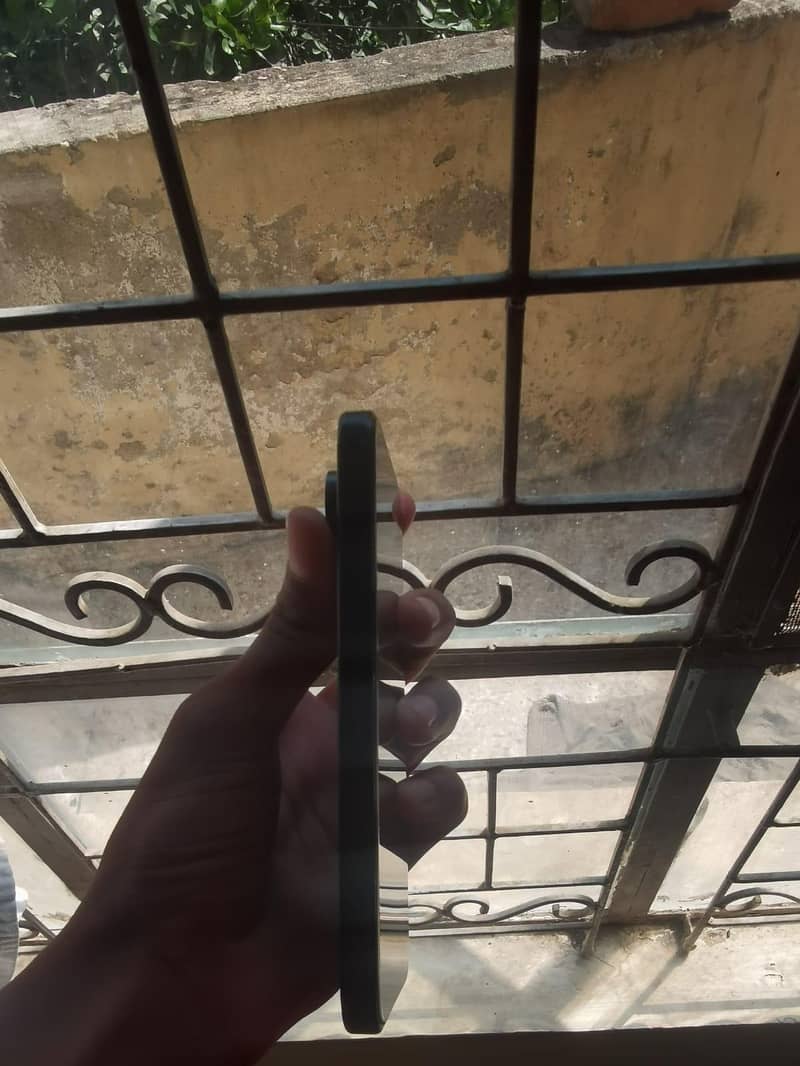 Google Pixel 9 3