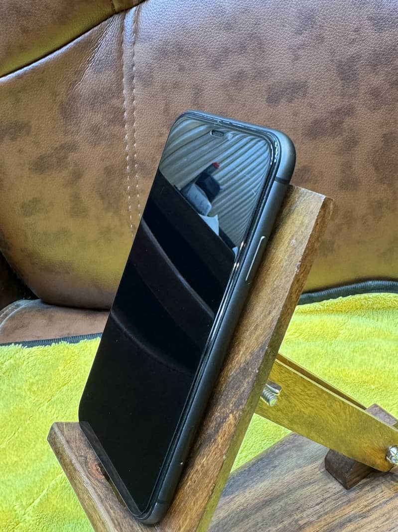 Apple iPhone 11 5