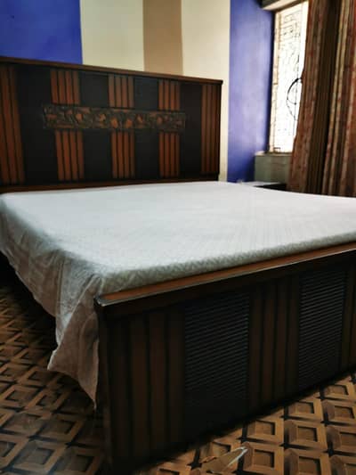 King size Bed  Two  side tables & Dressing For Sale