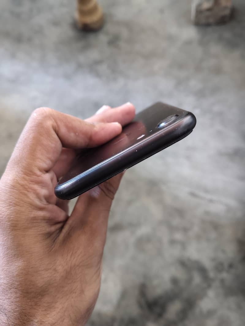 Apple iPhone 7 0