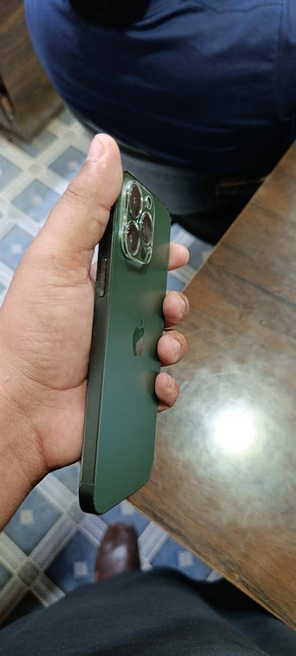 Apple iPhone 13 Pro Max 7