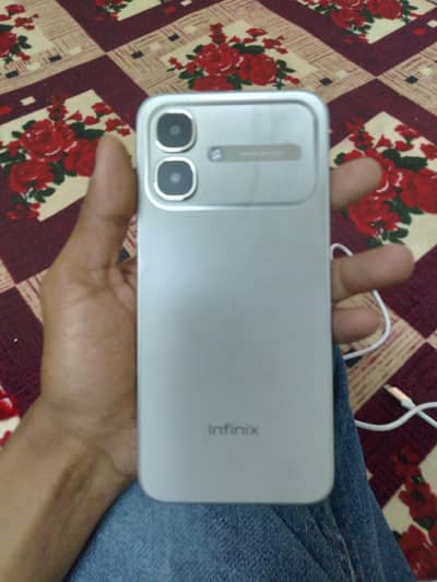 Infinix Smart 20 . only one week use full warranty