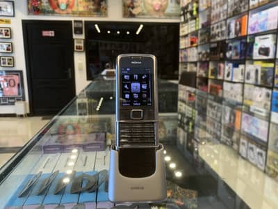 Nokia 8800 Carbon Arte Pre-Owned with Dock and Charger