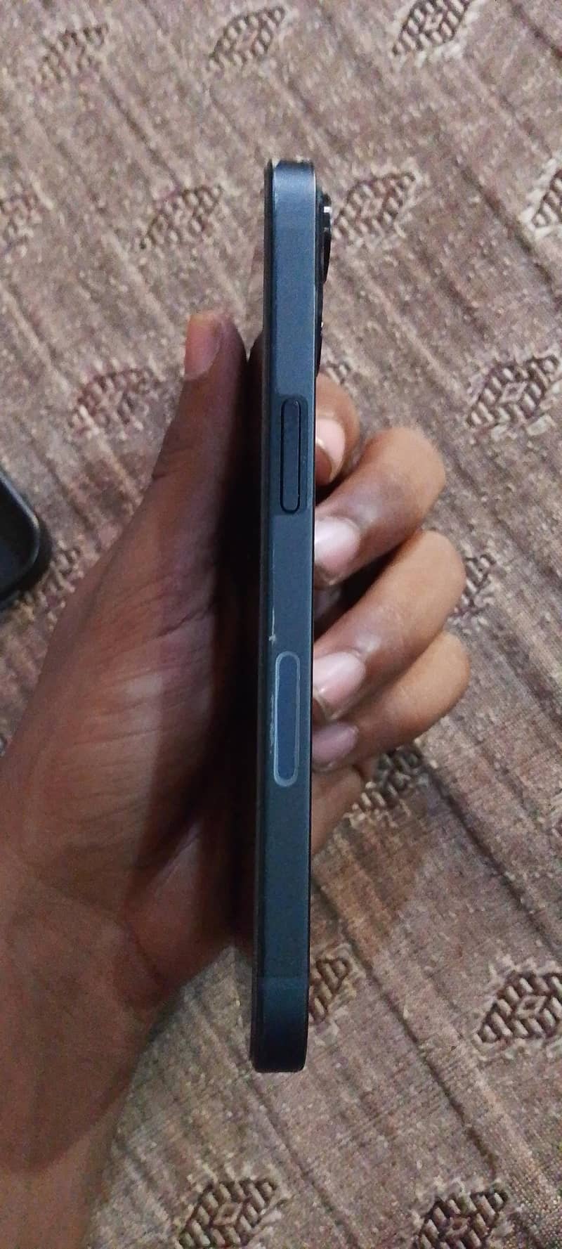 Apple iPhone 13 4