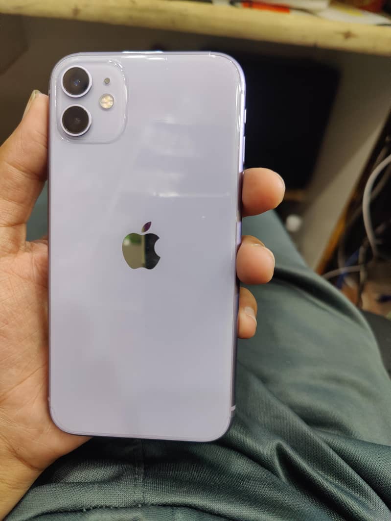 Apple iPhone 11 0
