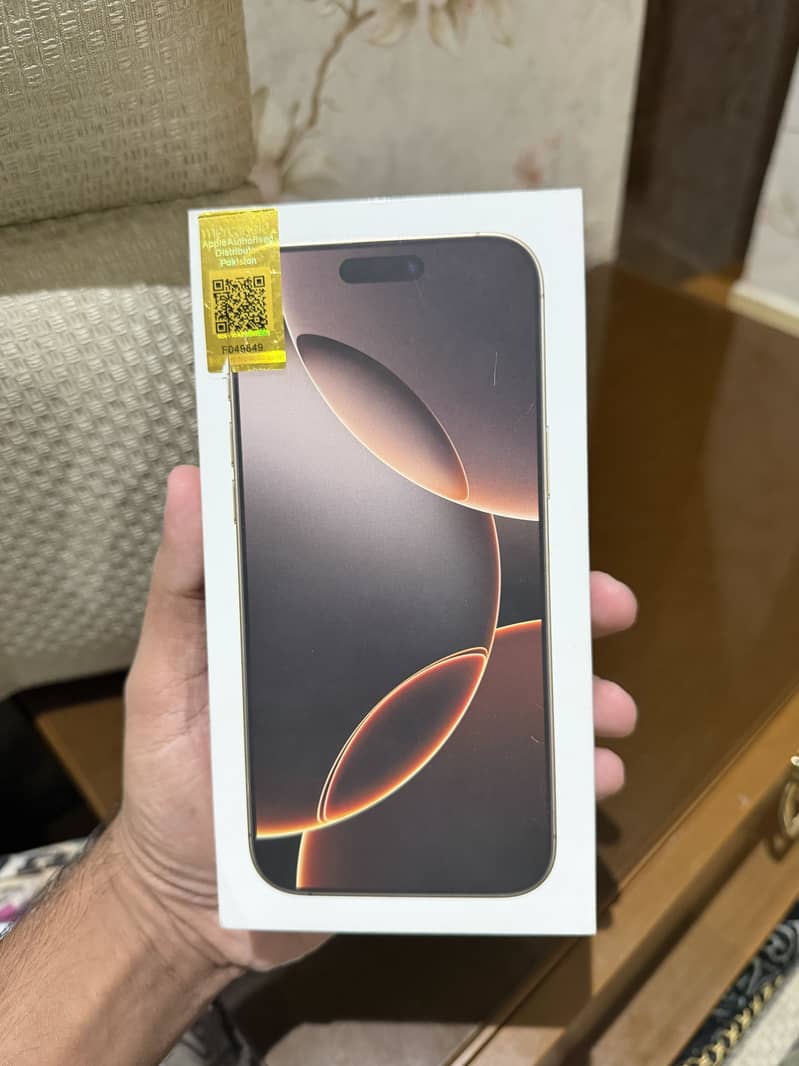 Apple iPhone 16 Pro Max 0