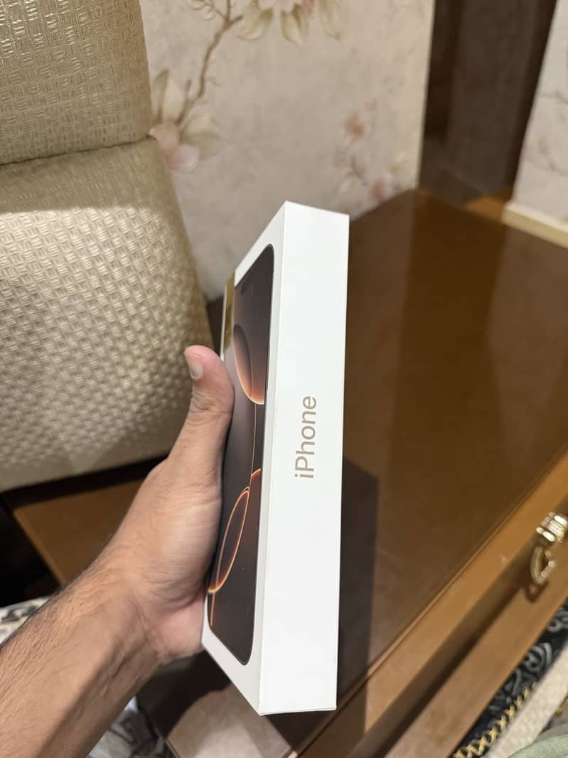 Apple iPhone 16 Pro Max 1