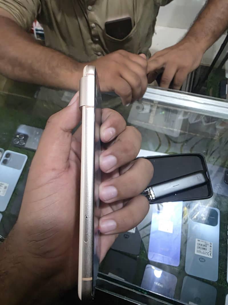 Google Pixel 8 5
