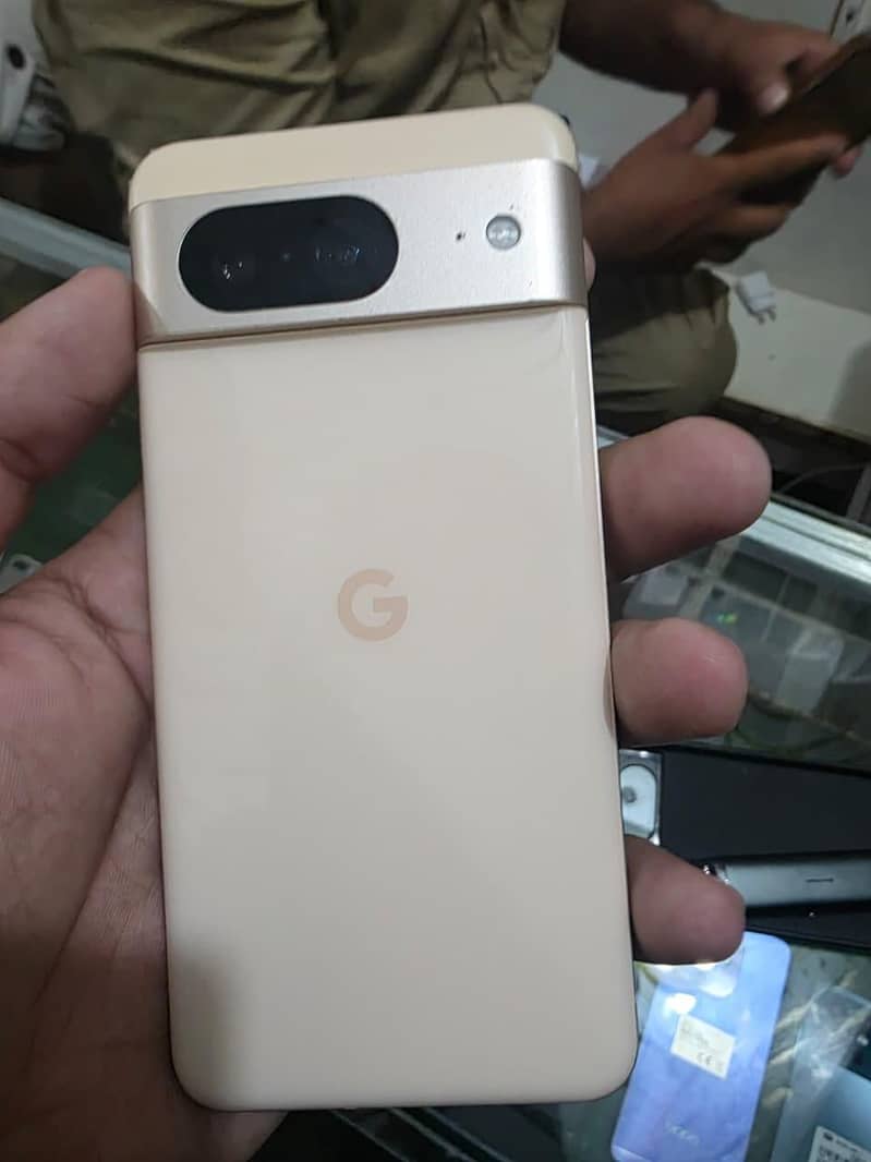 Google Pixel 8 7