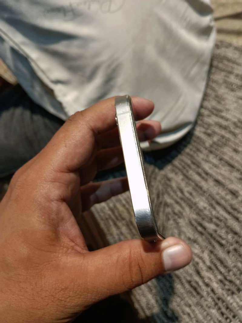 Apple iPhone 12 Pro 1