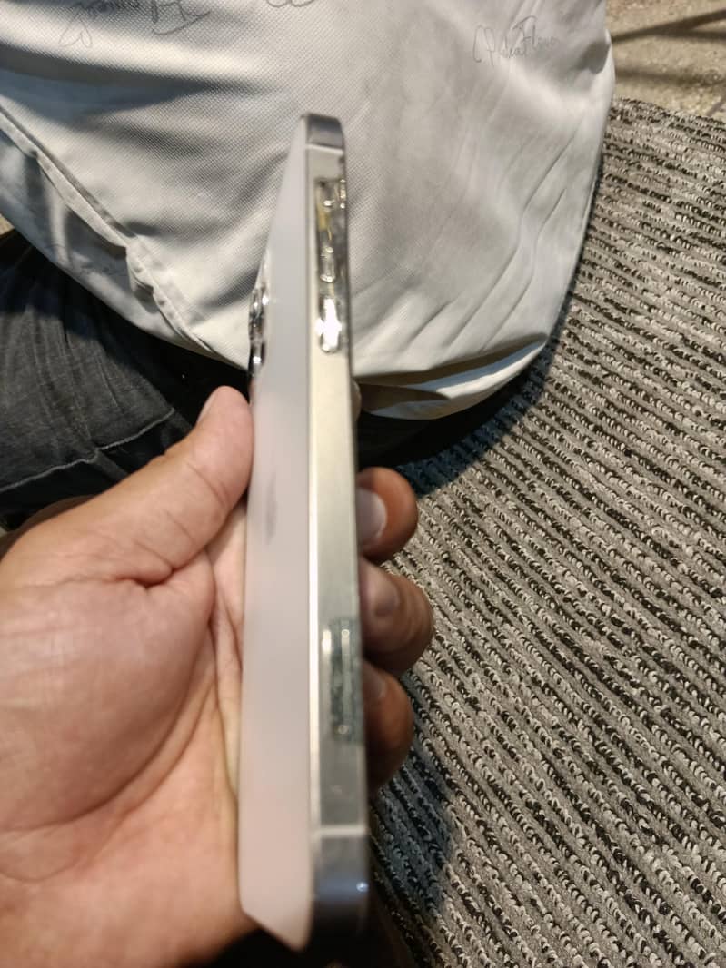 Apple iPhone 12 Pro 4