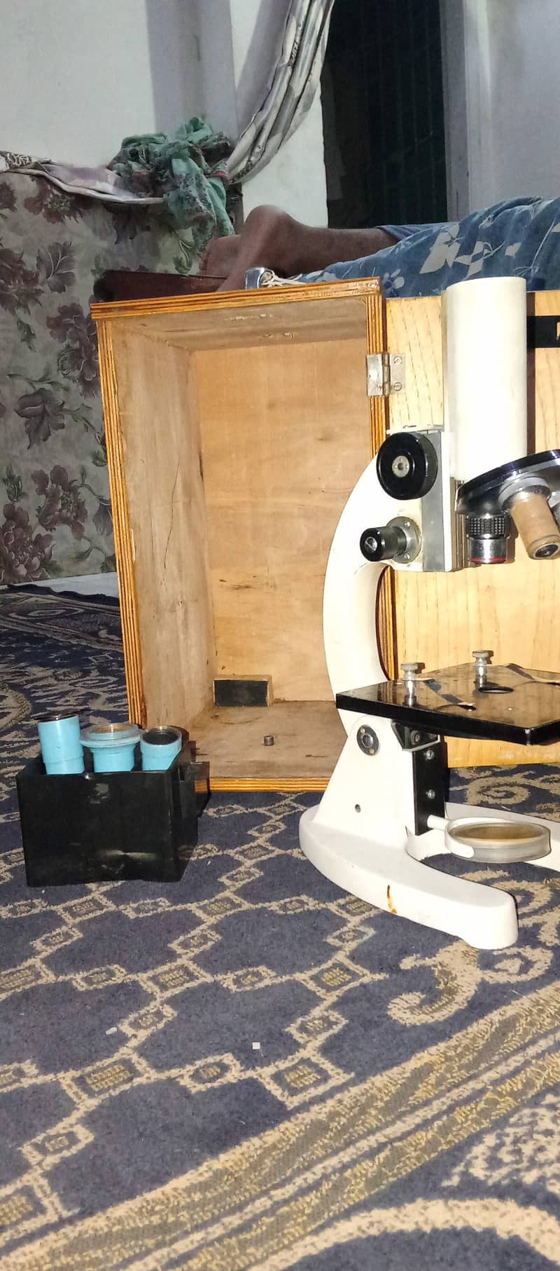 Microscope used in science Lab 0