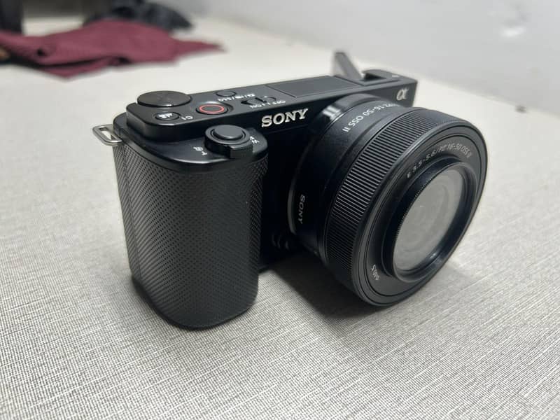 Sony zv e10 digital camera 11