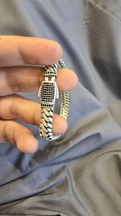 S925 , 22 carat silver bracelet Imported.