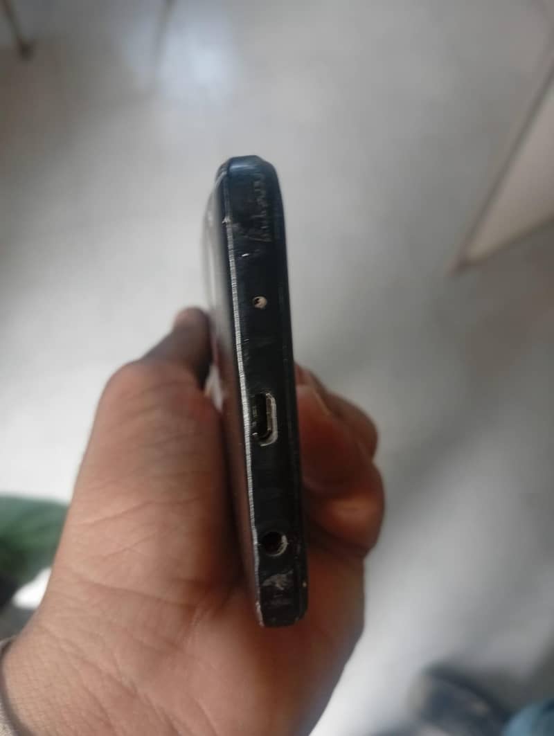 redmi A2 plus 6