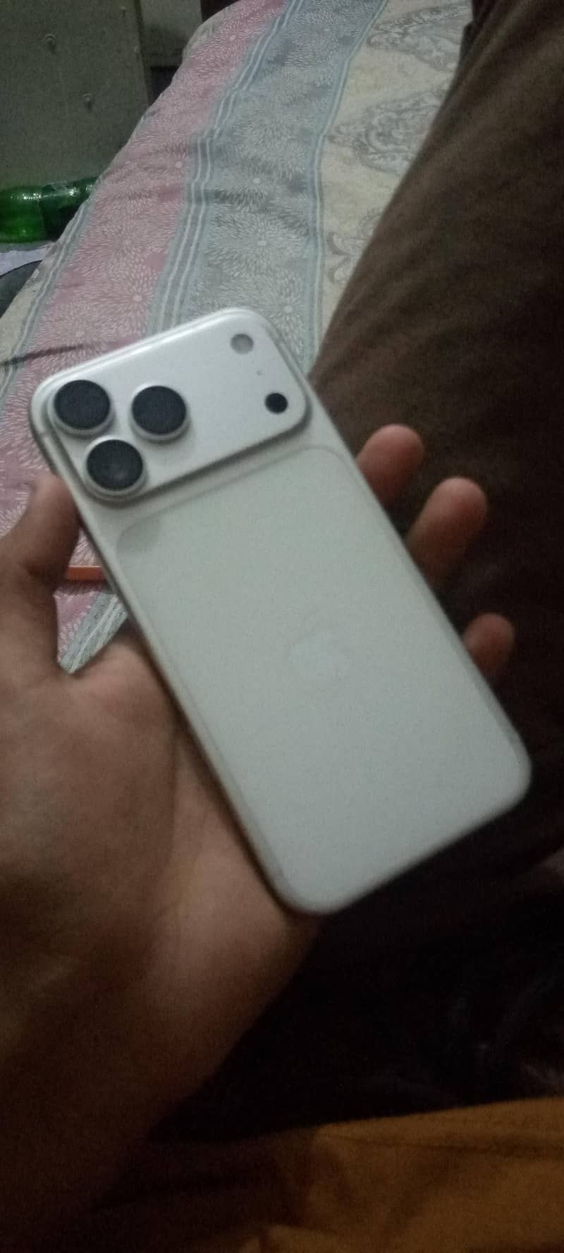 Apple iPhone 17 Pro Max 0