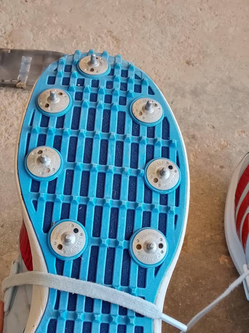 spikes 1