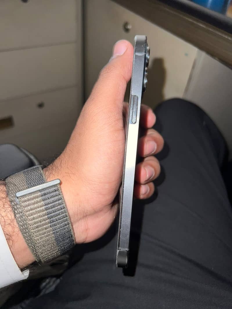 Apple iPhone 12 Pro Max 1