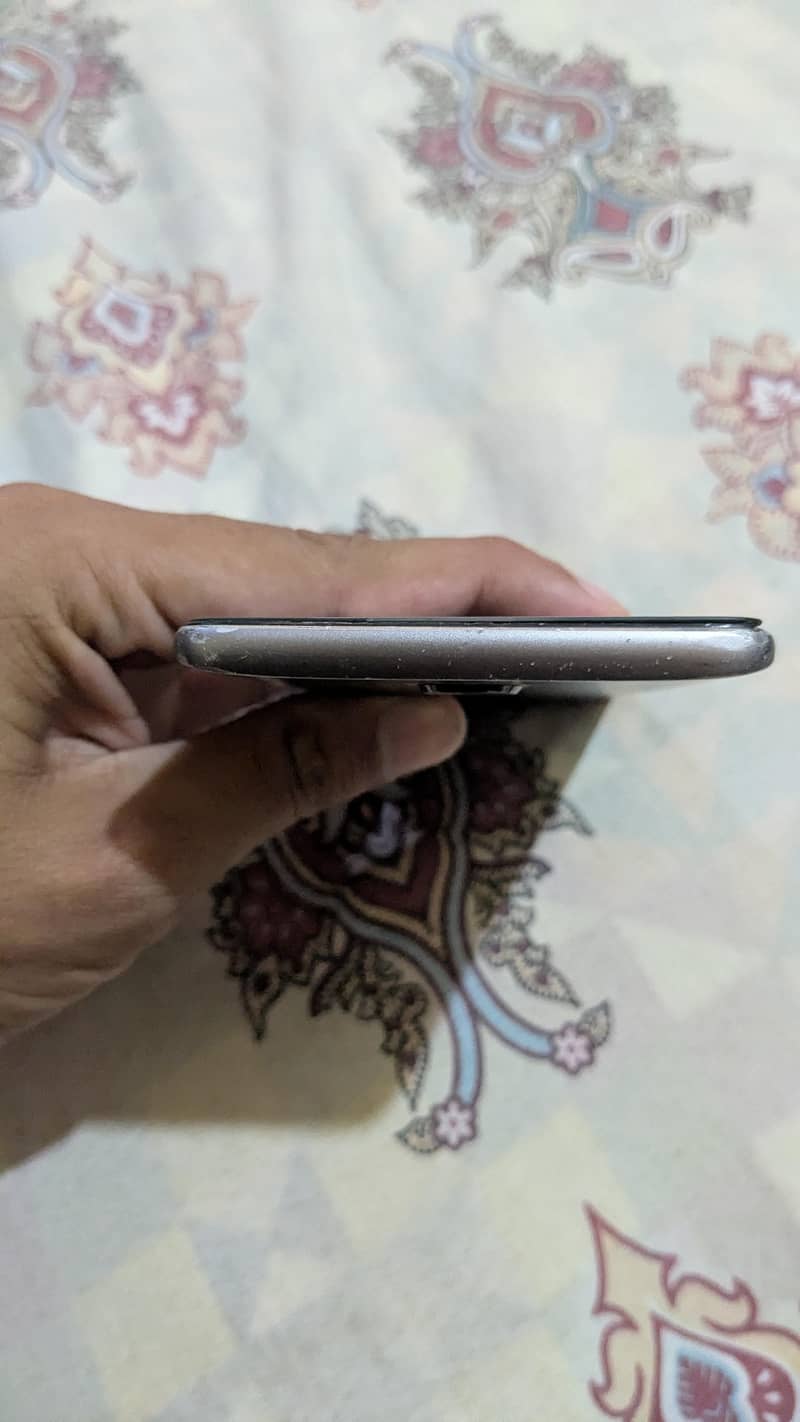 One Plus 3T 4