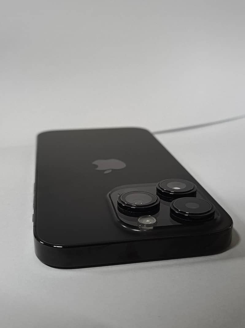 Apple iPhone 14 Pro 4