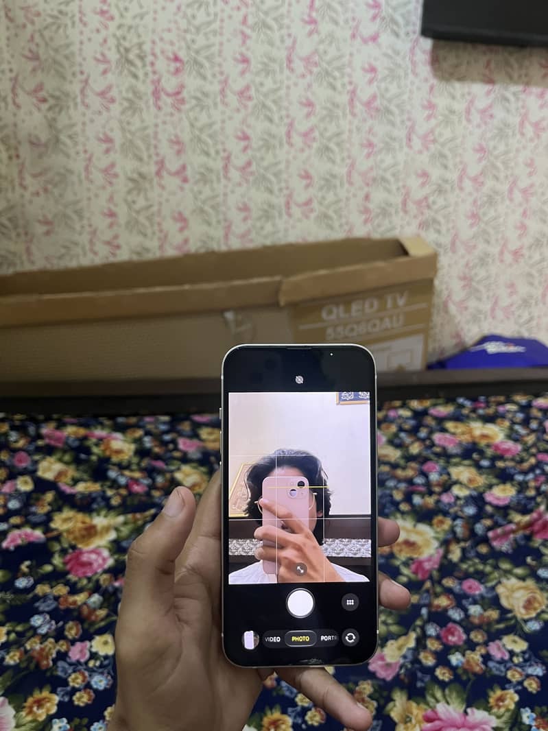 Apple iPhone 13 6