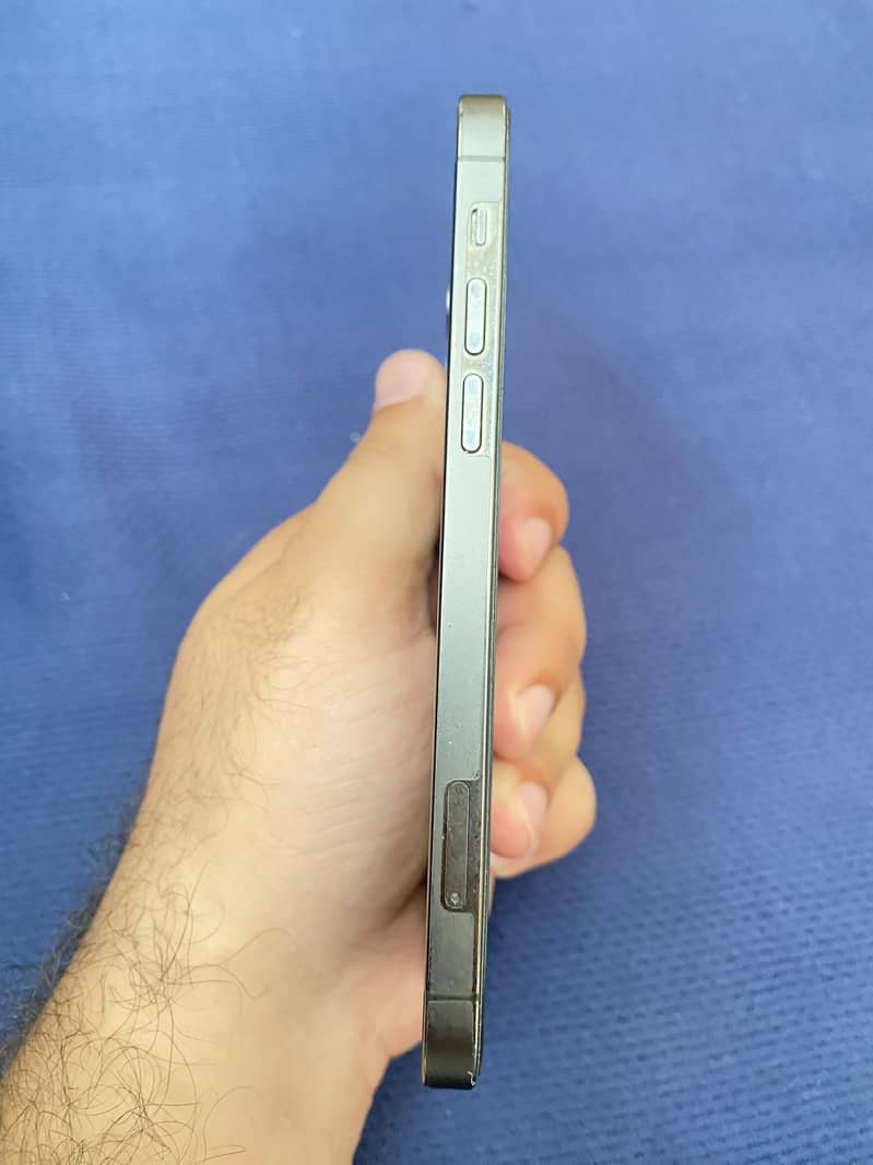 Apple iPhone 12 Pro 3