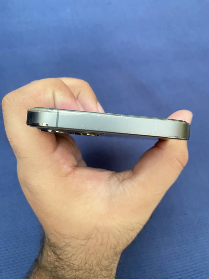 Apple iPhone 12 Pro 4