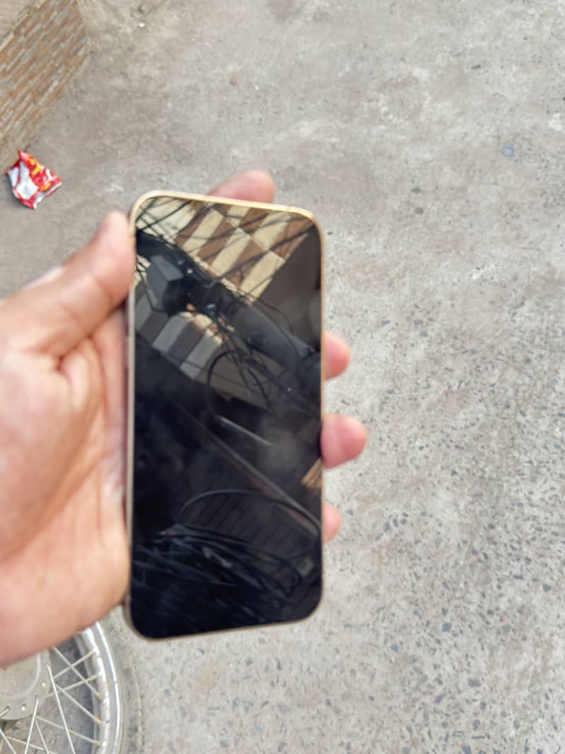 Apple iPhone 12 Pro 3