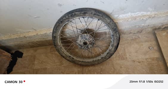 front whell or drum   اگلا ٹائر رم اور ڈرم