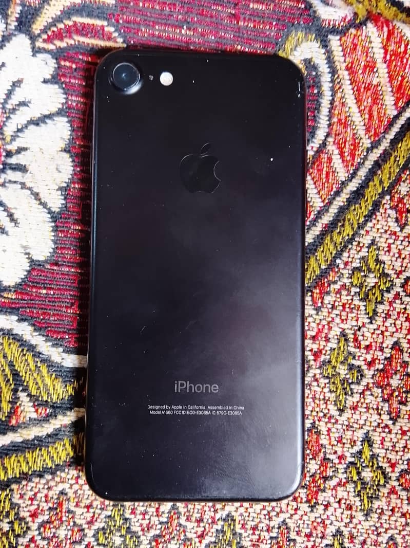 Apple iPhone 7 3