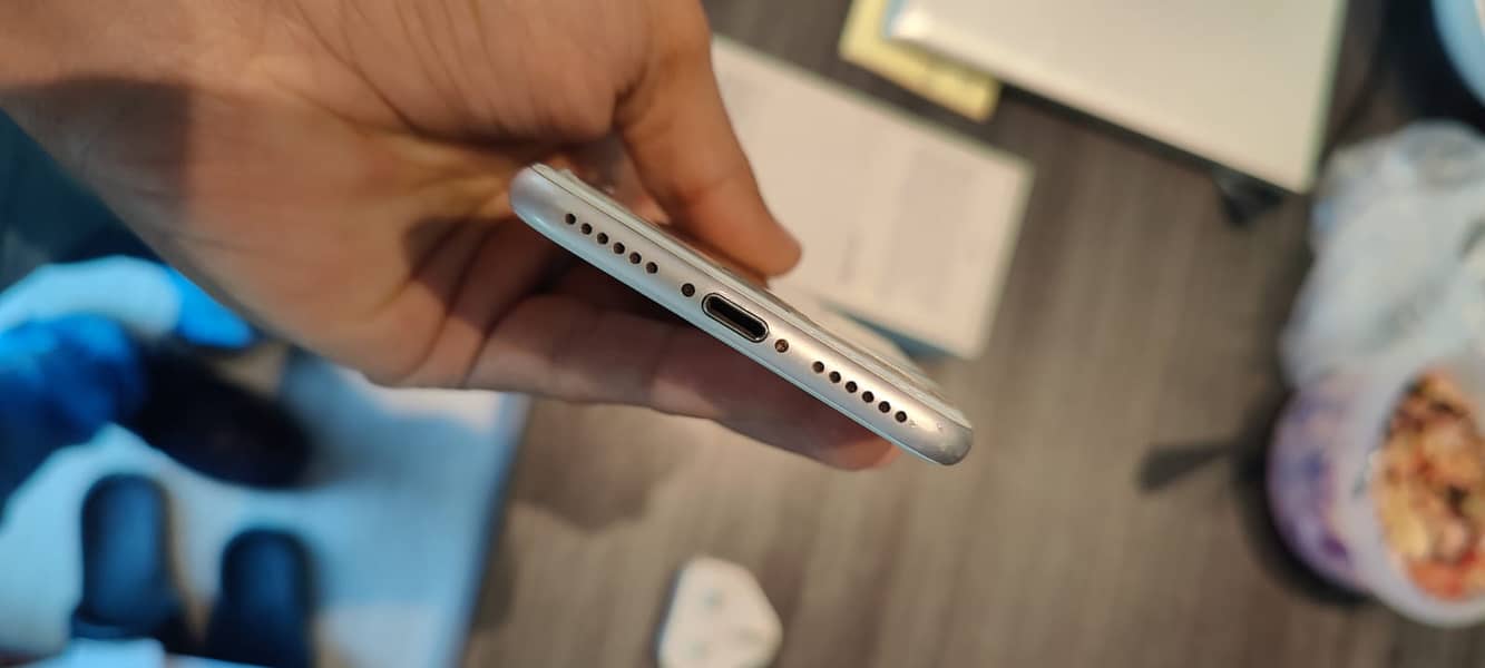 Apple iPhone 7 5