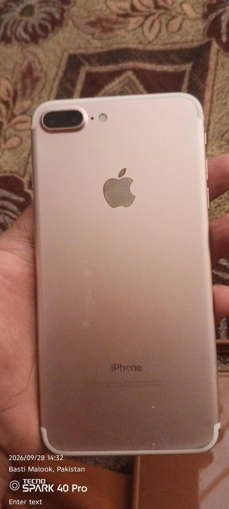 Apple iPhone 7 Plus 1