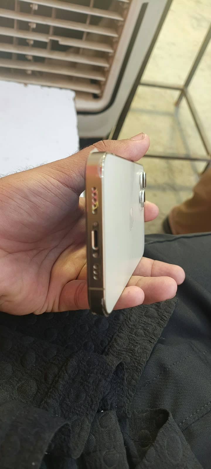 Apple iPhone 12 Pro 3