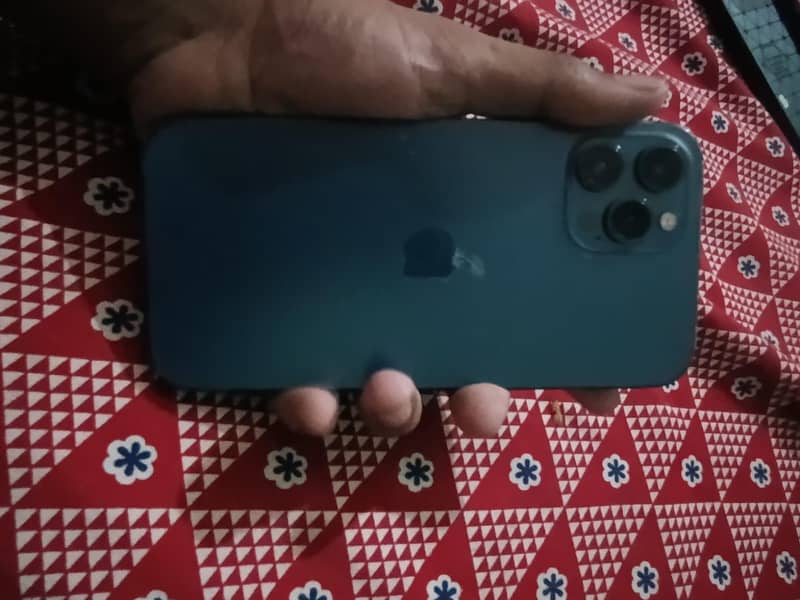 Apple iPhone 12 Pro Max 4