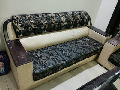Comfortable 6-Seater Sofa Set (3+2+1) – Solid Structure