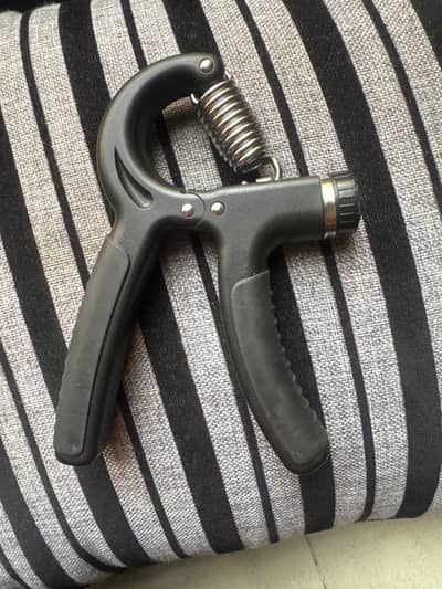 Adjustable Resistance Hand Gripper 5kg - 60kg for fitness training