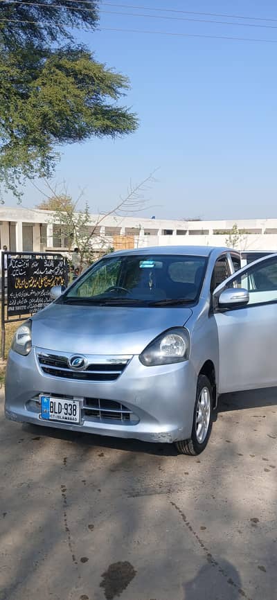 Daihatsu Mira 2012