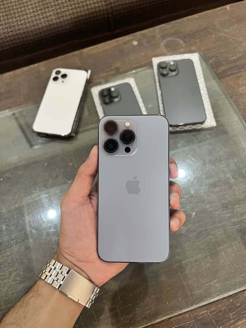 Apple iPhone 13 Pro 0