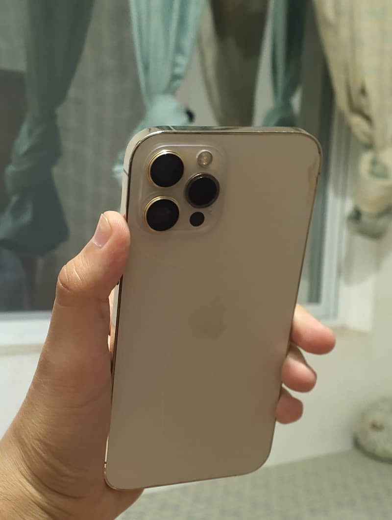 iphone 12 pro max 4